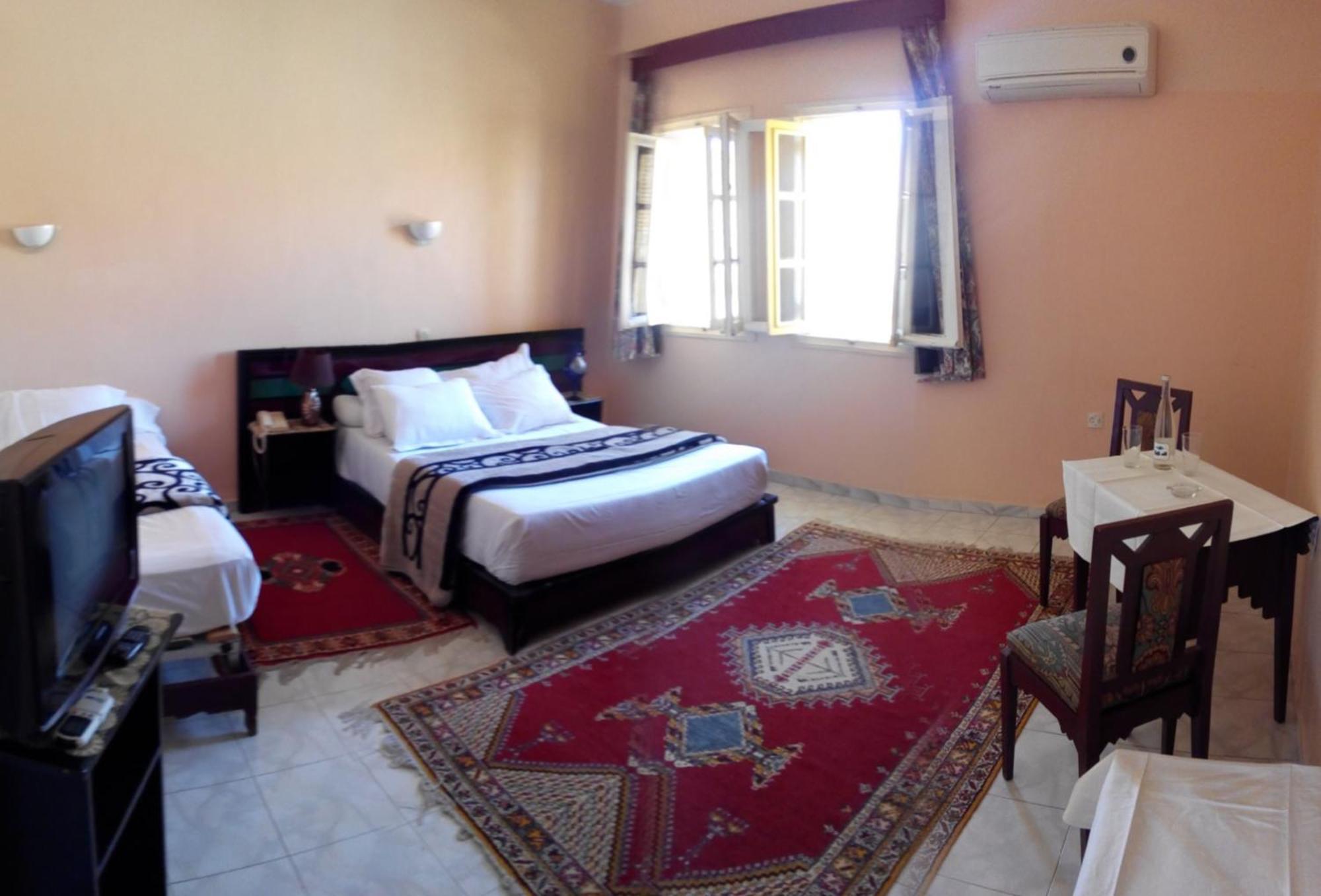 Hotel Les Amandiers Tafraout Exteriér fotografie